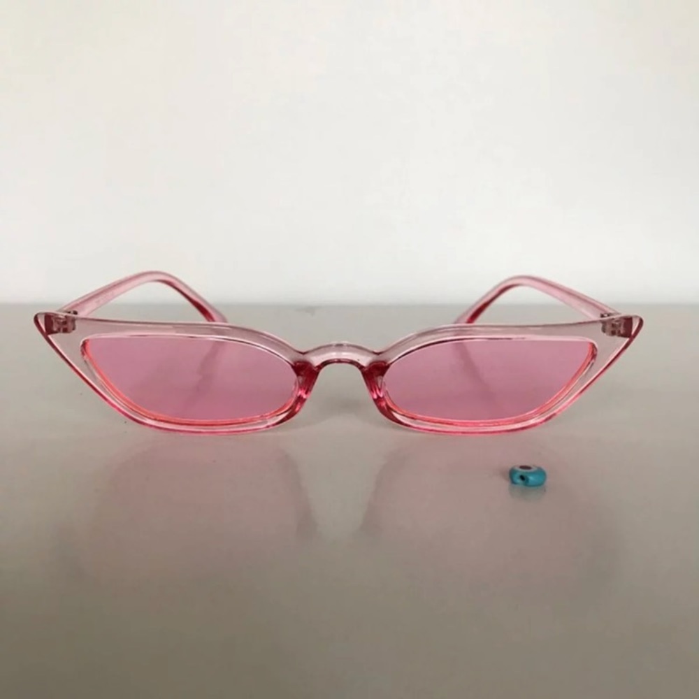 💄 Boutique Retro Clear Pink Sunnies